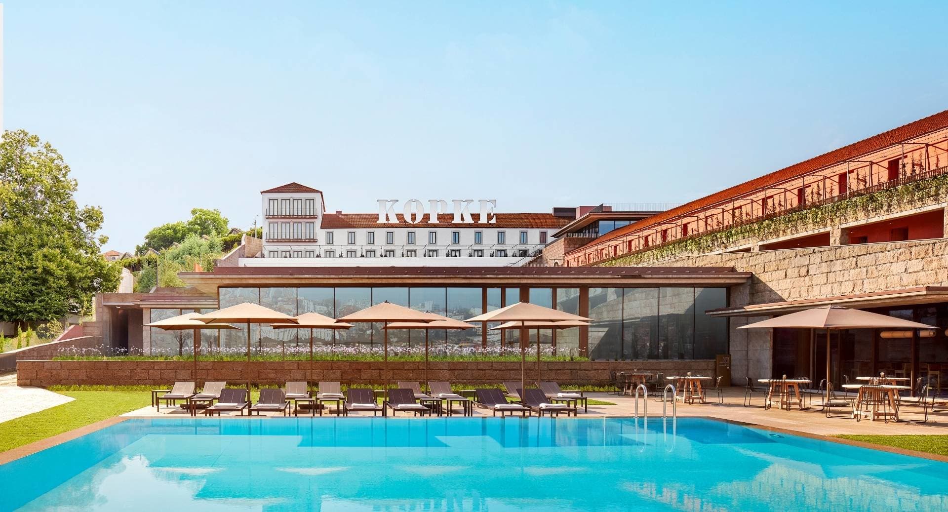 Tivoli Kopke Porto Gaia — exterior with pool and facade